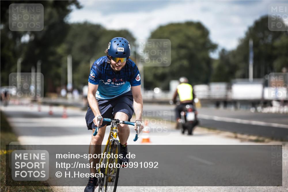 16.08.2026 - KN Förde Triathlon 2026 H.Heesch http://msf.ph/oto/9991092 16.08.2026 13:36:33 Radfahren  meine-sportfotos.de