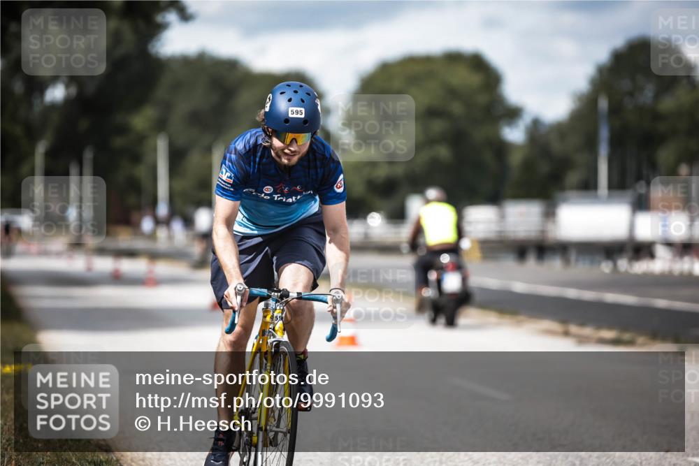 16.08.2026 - KN Förde Triathlon 2026 H.Heesch http://msf.ph/oto/9991093 16.08.2026 13:36:33 Radfahren  meine-sportfotos.de