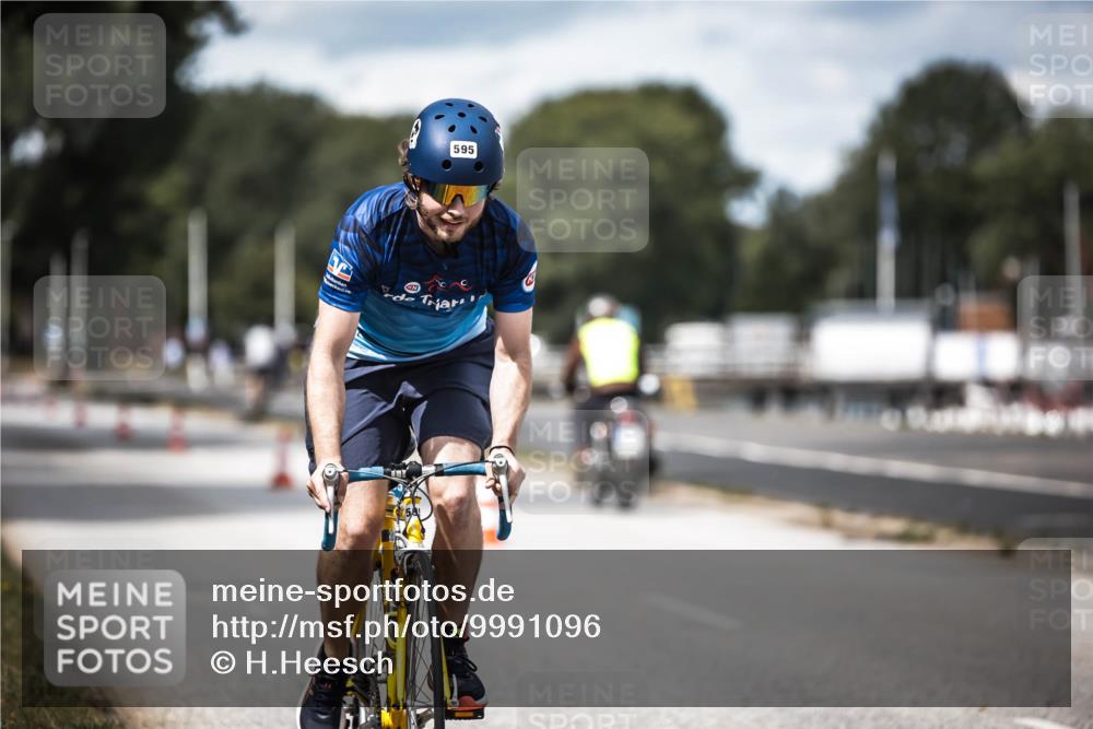16.08.2026 - KN Förde Triathlon 2026 H.Heesch http://msf.ph/oto/9991096 16.08.2026 13:36:33 Radfahren  meine-sportfotos.de