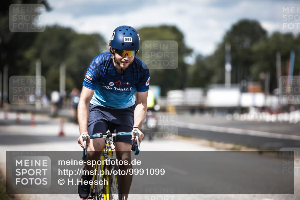 16.08.2026 - KN Förde Triathlon 2026 H.Heesch http://msf.ph/oto/9991099 16.08.2026 13:36:33 Radfahren  meine-sportfotos.de