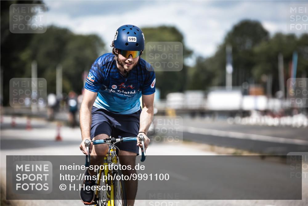 16.08.2026 - KN Förde Triathlon 2026 H.Heesch http://msf.ph/oto/9991100 16.08.2026 13:36:33 Radfahren  meine-sportfotos.de