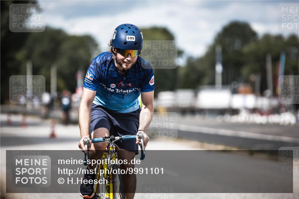 16.08.2026 - KN Förde Triathlon 2026 H.Heesch http://msf.ph/oto/9991101 16.08.2026 13:36:33 Radfahren  meine-sportfotos.de