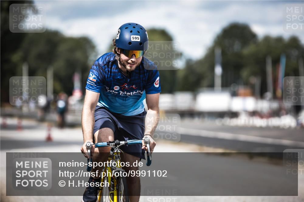 16.08.2026 - KN Förde Triathlon 2026 H.Heesch http://msf.ph/oto/9991102 16.08.2026 13:36:33 Radfahren  meine-sportfotos.de