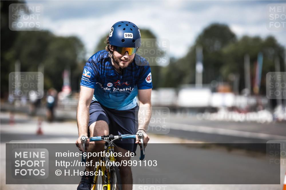 16.08.2026 - KN Förde Triathlon 2026 H.Heesch http://msf.ph/oto/9991103 16.08.2026 13:36:33 Radfahren  meine-sportfotos.de