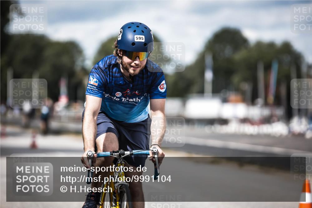 16.08.2026 - KN Förde Triathlon 2026 H.Heesch http://msf.ph/oto/9991104 16.08.2026 13:36:33 Radfahren  meine-sportfotos.de