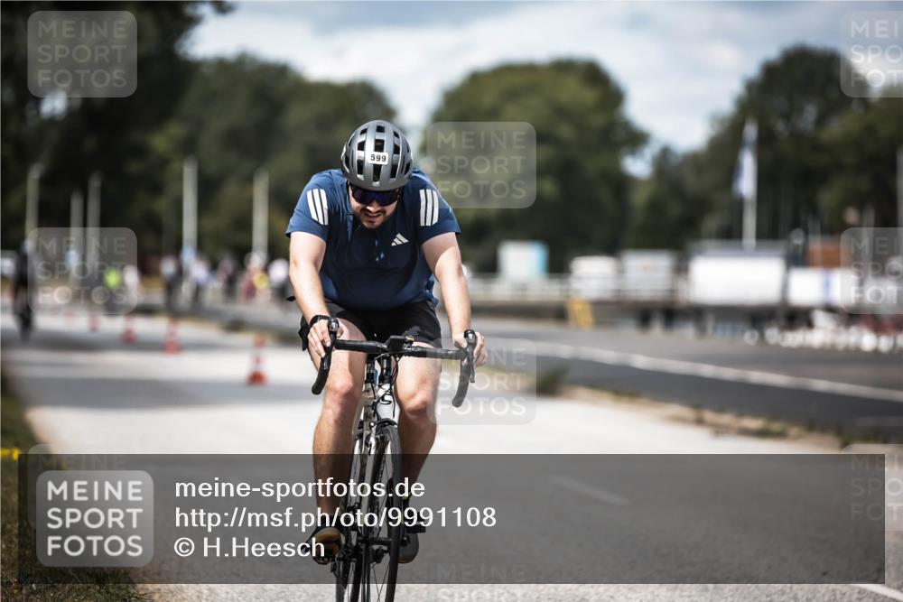 16.08.2026 - KN Förde Triathlon 2026 H.Heesch http://msf.ph/oto/9991108 16.08.2026 13:36:47 Radfahren  meine-sportfotos.de