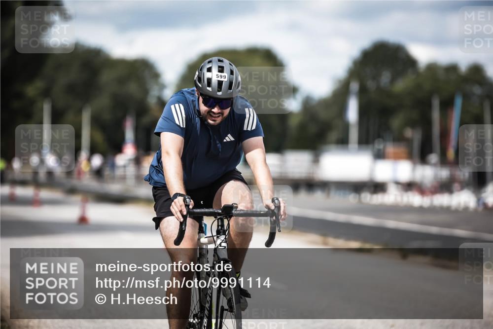 16.08.2026 - KN Förde Triathlon 2026 H.Heesch http://msf.ph/oto/9991114 16.08.2026 13:36:48 Radfahren  meine-sportfotos.de