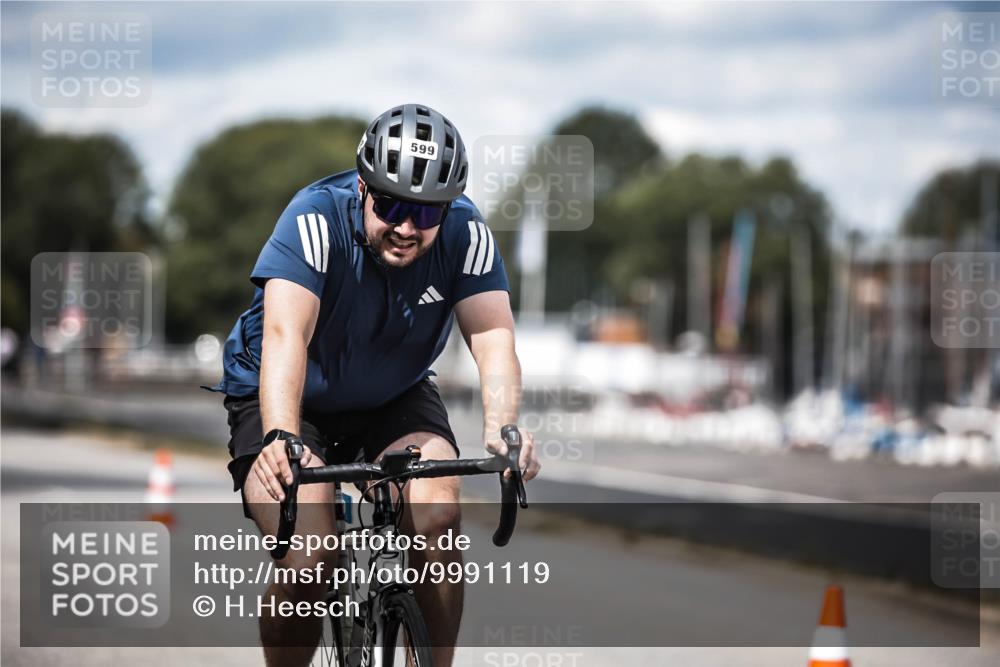 16.08.2026 - KN Förde Triathlon 2026 H.Heesch http://msf.ph/oto/9991119 16.08.2026 13:36:48 Radfahren  meine-sportfotos.de