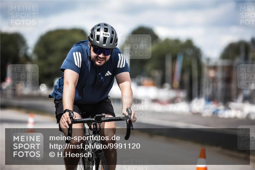 16.08.2026 - KN Förde Triathlon 2026 H.Heesch http://msf.ph/oto/9991120 16.08.2026 13:36:48 Radfahren  meine-sportfotos.de