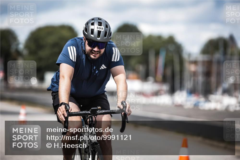 16.08.2026 - KN Förde Triathlon 2026 H.Heesch http://msf.ph/oto/9991121 16.08.2026 13:36:48 Radfahren  meine-sportfotos.de
