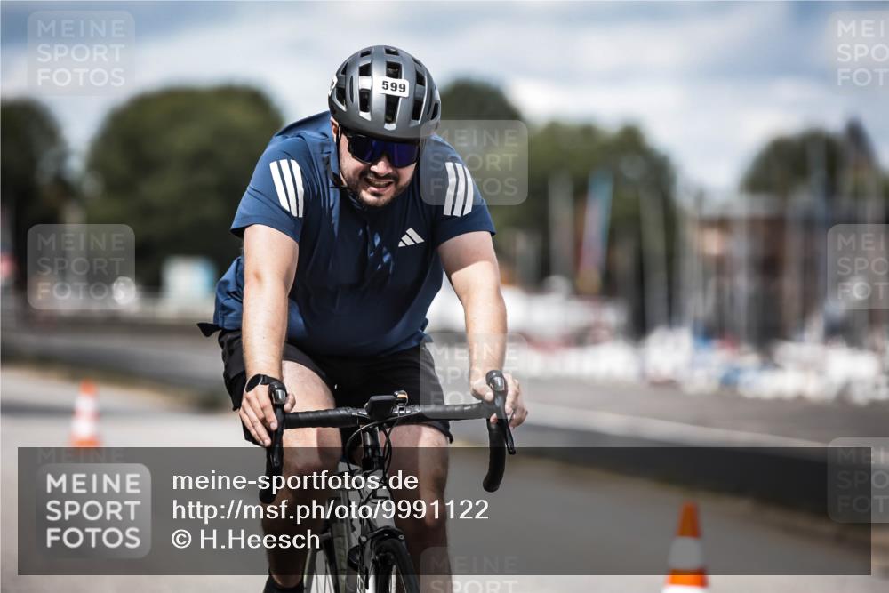 16.08.2026 - KN Förde Triathlon 2026 H.Heesch http://msf.ph/oto/9991122 16.08.2026 13:36:48 Radfahren  meine-sportfotos.de