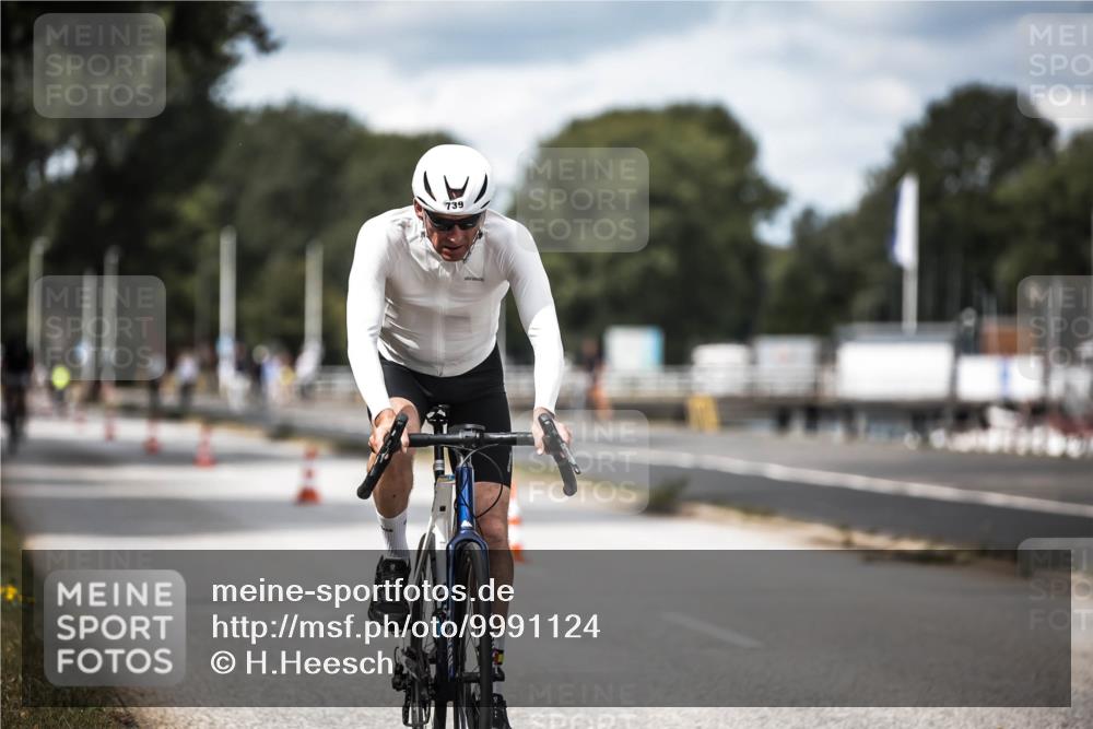 16.08.2026 - KN Förde Triathlon 2026 H.Heesch http://msf.ph/oto/9991124 16.08.2026 13:36:57 Radfahren  meine-sportfotos.de