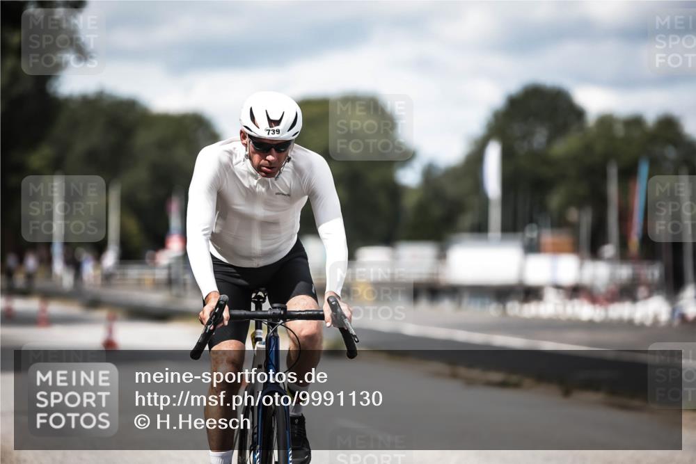 16.08.2026 - KN Förde Triathlon 2026 H.Heesch http://msf.ph/oto/9991130 16.08.2026 13:36:57 Radfahren  meine-sportfotos.de