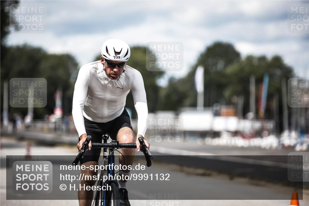16.08.2026 - KN Förde Triathlon 2026 H.Heesch http://msf.ph/oto/9991132 16.08.2026 13:36:57 Radfahren  meine-sportfotos.de