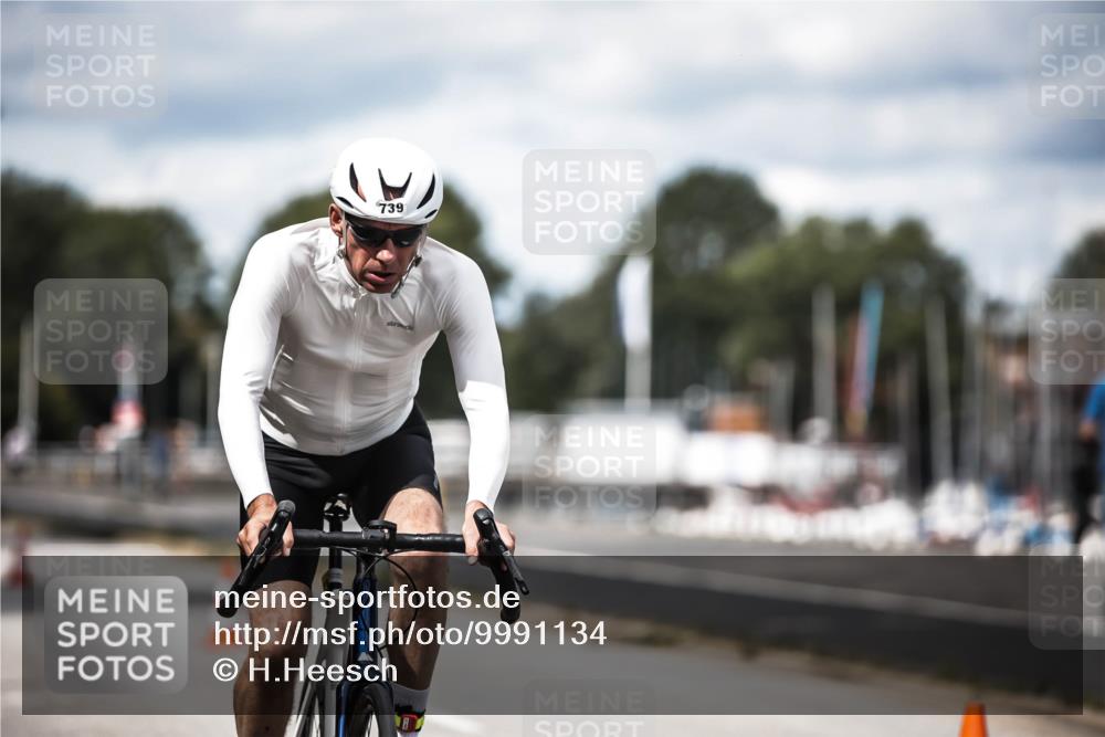 16.08.2026 - KN Förde Triathlon 2026 H.Heesch http://msf.ph/oto/9991134 16.08.2026 13:36:57 Radfahren  meine-sportfotos.de