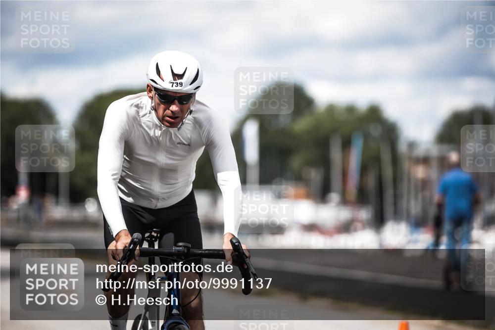 16.08.2026 - KN Förde Triathlon 2026 H.Heesch http://msf.ph/oto/9991137 16.08.2026 13:36:57 Radfahren  meine-sportfotos.de