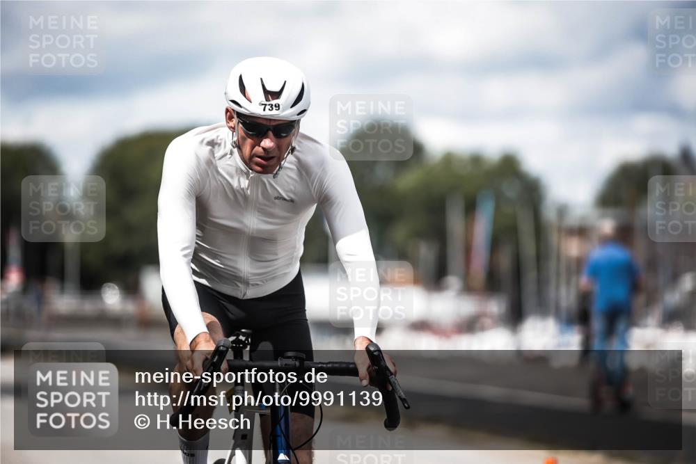 16.08.2026 - KN Förde Triathlon 2026 H.Heesch http://msf.ph/oto/9991139 16.08.2026 13:36:58 Radfahren  meine-sportfotos.de