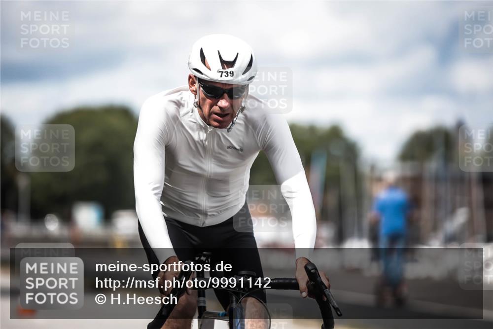 16.08.2026 - KN Förde Triathlon 2026 H.Heesch http://msf.ph/oto/9991142 16.08.2026 13:36:58 Radfahren  meine-sportfotos.de