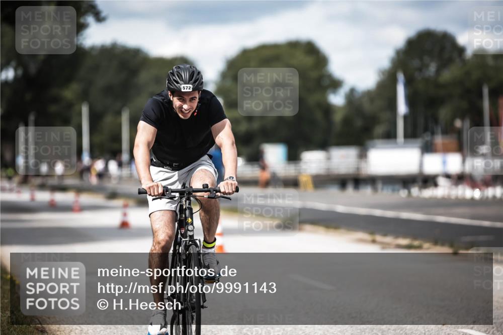 16.08.2026 - KN Förde Triathlon 2026 H.Heesch http://msf.ph/oto/9991143 16.08.2026 13:37:07 Radfahren  meine-sportfotos.de