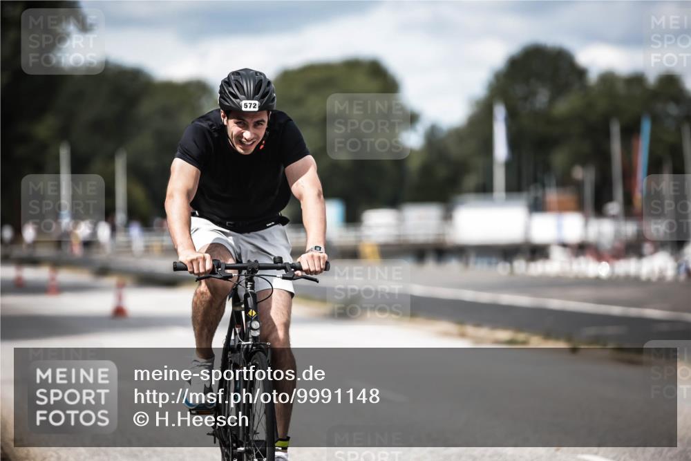 16.08.2026 - KN Förde Triathlon 2026 H.Heesch http://msf.ph/oto/9991148 16.08.2026 13:37:07 Radfahren  meine-sportfotos.de