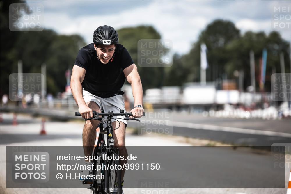16.08.2026 - KN Förde Triathlon 2026 H.Heesch http://msf.ph/oto/9991150 16.08.2026 13:37:07 Radfahren  meine-sportfotos.de