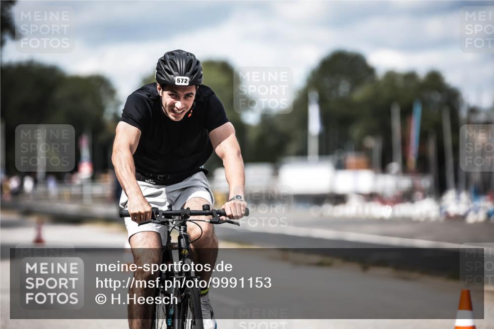 16.08.2026 - KN Förde Triathlon 2026 H.Heesch http://msf.ph/oto/9991153 16.08.2026 13:37:07 Radfahren  meine-sportfotos.de
