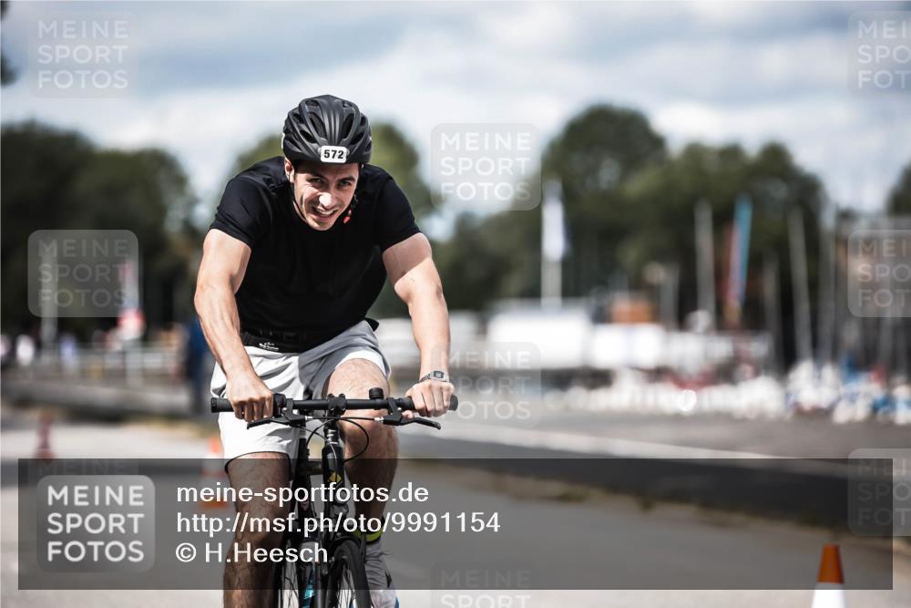 16.08.2026 - KN Förde Triathlon 2026 H.Heesch http://msf.ph/oto/9991154 16.08.2026 13:37:07 Radfahren  meine-sportfotos.de