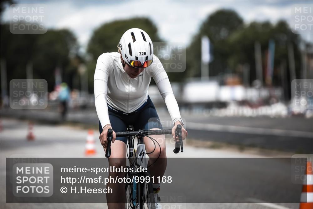 16.08.2026 - KN Förde Triathlon 2026 H.Heesch http://msf.ph/oto/9991168 16.08.2026 13:37:37 Radfahren  meine-sportfotos.de