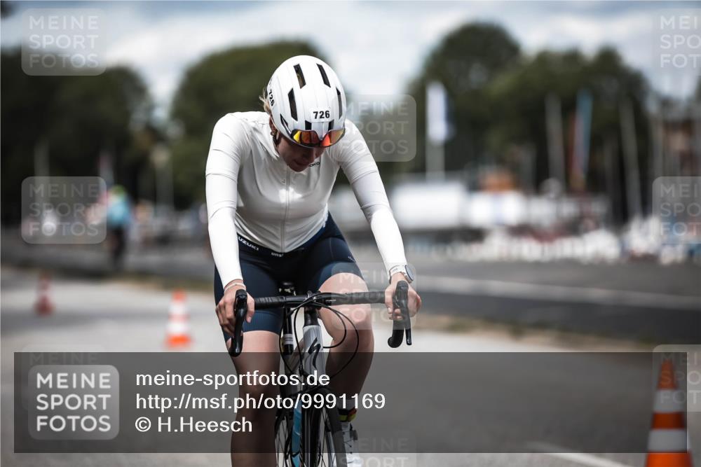 16.08.2026 - KN Förde Triathlon 2026 H.Heesch http://msf.ph/oto/9991169 16.08.2026 13:37:37 Radfahren  meine-sportfotos.de