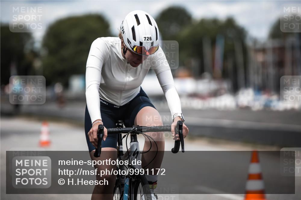 16.08.2026 - KN Förde Triathlon 2026 H.Heesch http://msf.ph/oto/9991172 16.08.2026 13:37:38 Radfahren  meine-sportfotos.de