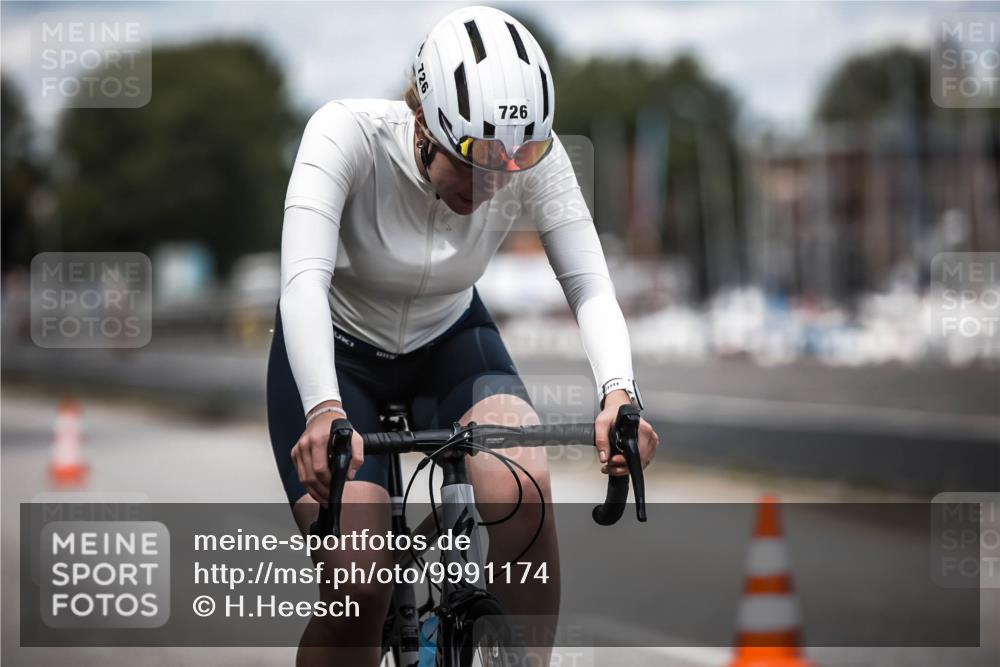 16.08.2026 - KN Förde Triathlon 2026 H.Heesch http://msf.ph/oto/9991174 16.08.2026 13:37:38 Radfahren  meine-sportfotos.de