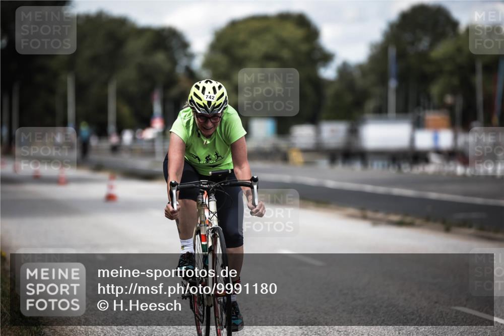 16.08.2026 - KN Förde Triathlon 2026 H.Heesch http://msf.ph/oto/9991180 16.08.2026 13:37:47 Radfahren 717 meine-sportfotos.de