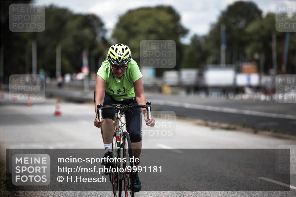 16.08.2026 - KN Förde Triathlon 2026 H.Heesch http://msf.ph/oto/9991181 16.08.2026 13:37:47 Radfahren 717 meine-sportfotos.de