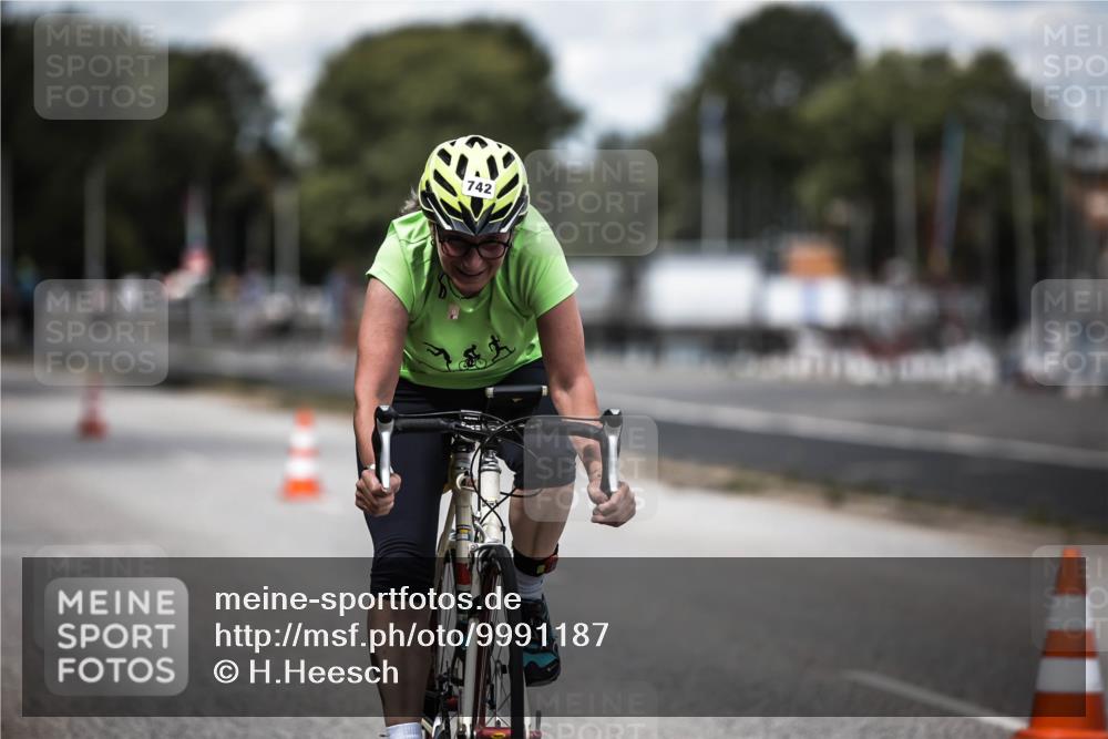16.08.2026 - KN Förde Triathlon 2026 H.Heesch http://msf.ph/oto/9991187 16.08.2026 13:37:47 Radfahren 717 meine-sportfotos.de