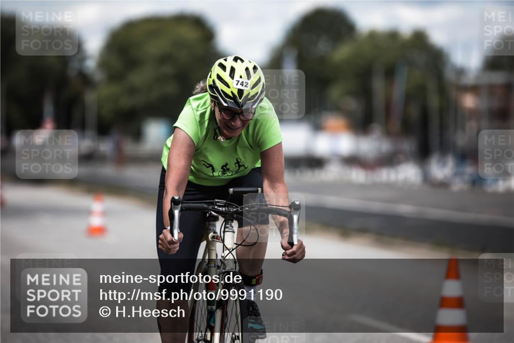 16.08.2026 - KN Förde Triathlon 2026 H.Heesch http://msf.ph/oto/9991190 16.08.2026 13:37:47 Radfahren 717 meine-sportfotos.de