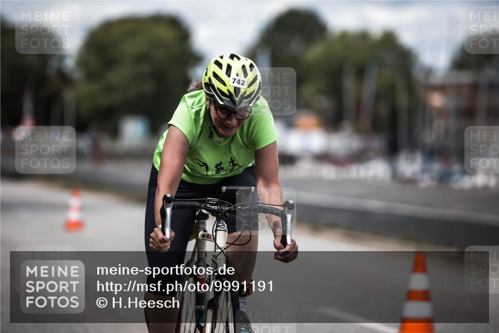 16.08.2026 - KN Förde Triathlon 2026 H.Heesch http://msf.ph/oto/9991191 16.08.2026 13:37:47 Radfahren 717 meine-sportfotos.de