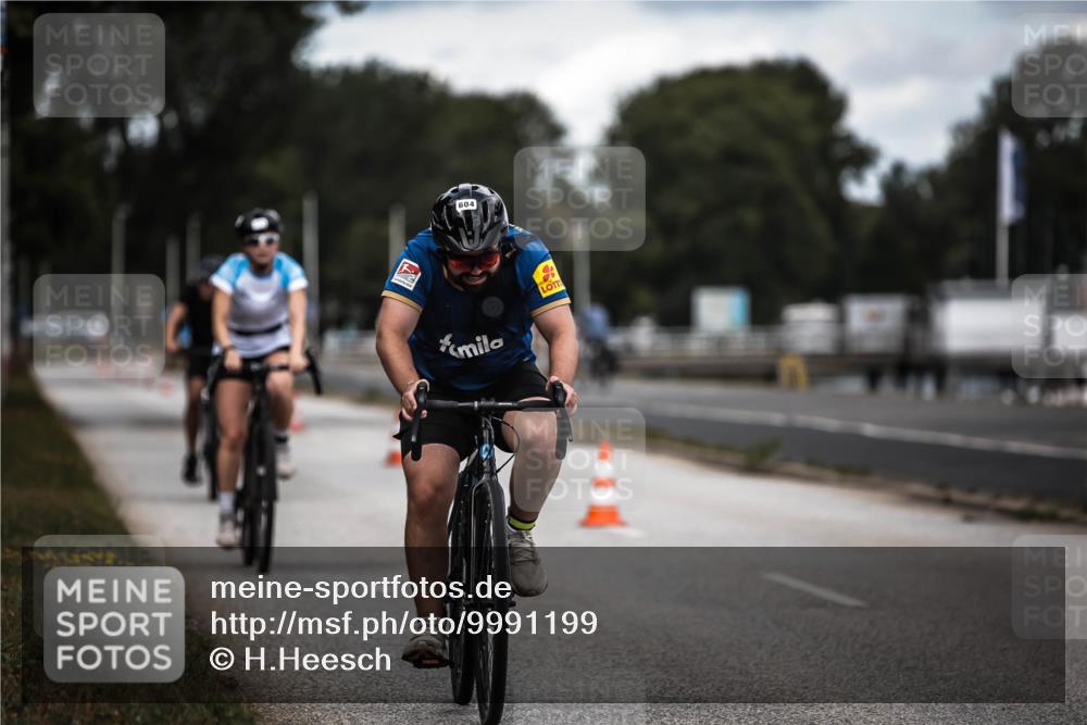 16.08.2026 - KN Förde Triathlon 2026 H.Heesch http://msf.ph/oto/9991199 16.08.2026 13:38:22 Radfahren  meine-sportfotos.de