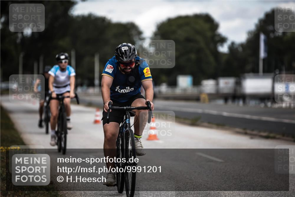 16.08.2026 - KN Förde Triathlon 2026 H.Heesch http://msf.ph/oto/9991201 16.08.2026 13:38:23 Radfahren  meine-sportfotos.de