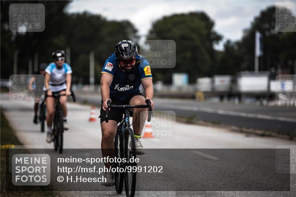 16.08.2026 - KN Förde Triathlon 2026 H.Heesch http://msf.ph/oto/9991202 16.08.2026 13:38:23 Radfahren  meine-sportfotos.de