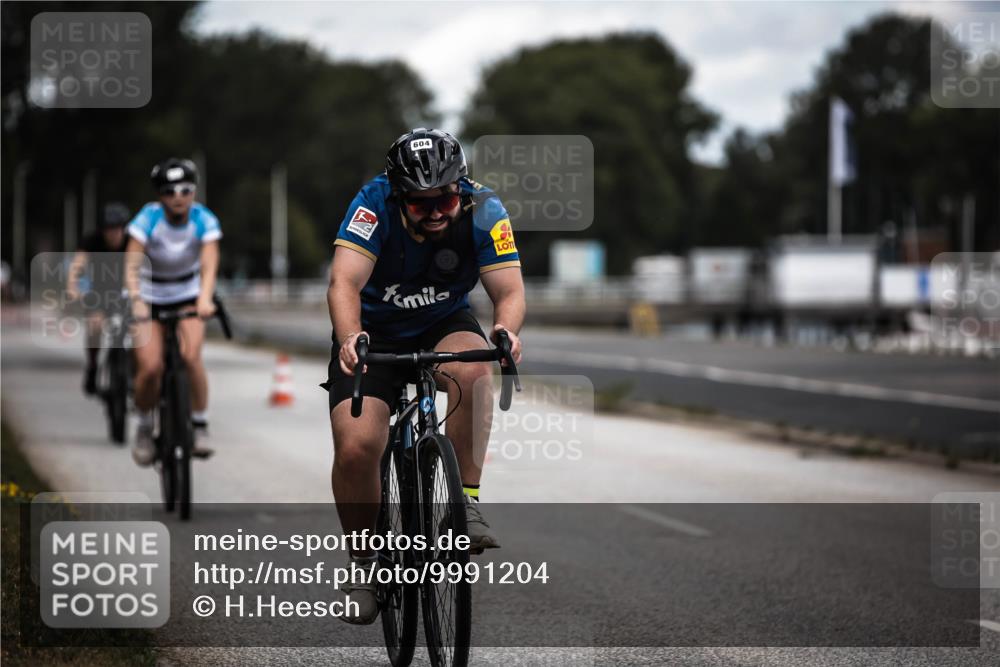 16.08.2026 - KN Förde Triathlon 2026 H.Heesch http://msf.ph/oto/9991204 16.08.2026 13:38:23 Radfahren  meine-sportfotos.de
