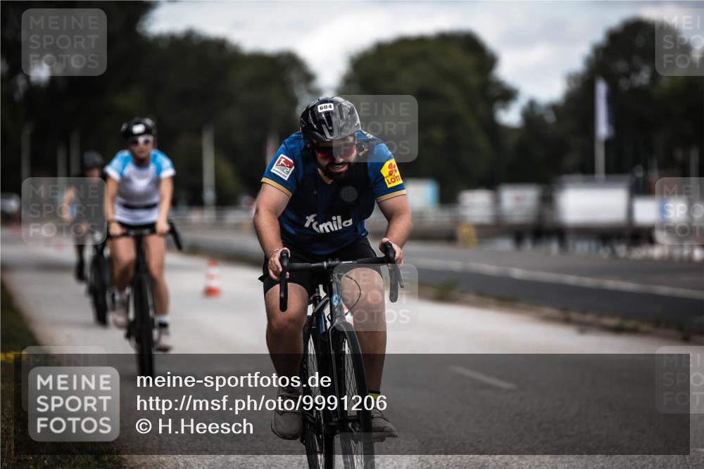 16.08.2026 - KN Förde Triathlon 2026 H.Heesch http://msf.ph/oto/9991206 16.08.2026 13:38:23 Radfahren  meine-sportfotos.de