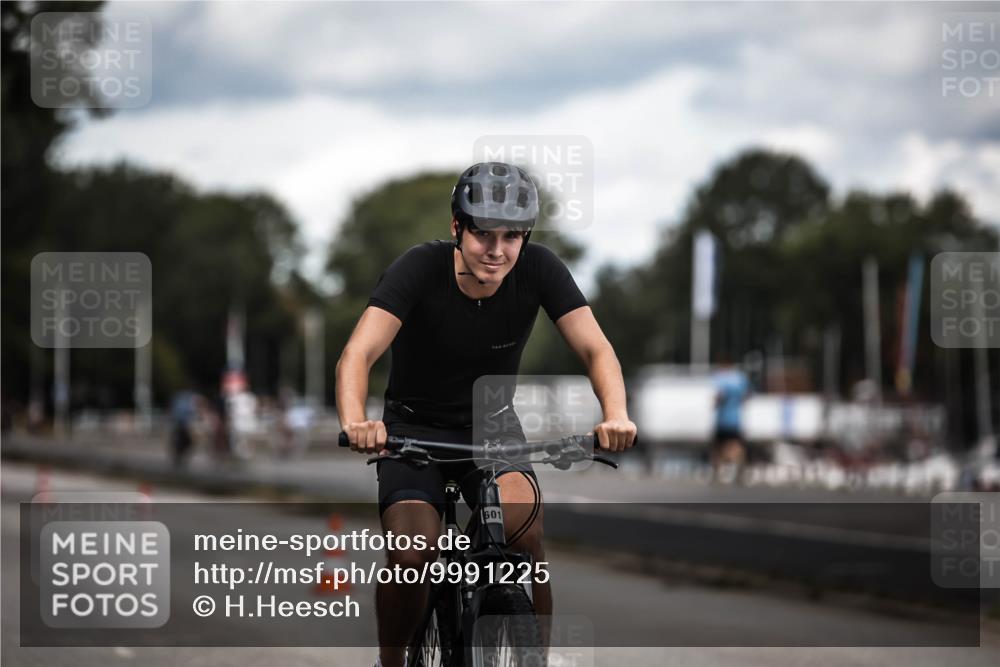 16.08.2026 - KN Förde Triathlon 2026 H.Heesch http://msf.ph/oto/9991225 16.08.2026 13:38:26 Radfahren  meine-sportfotos.de