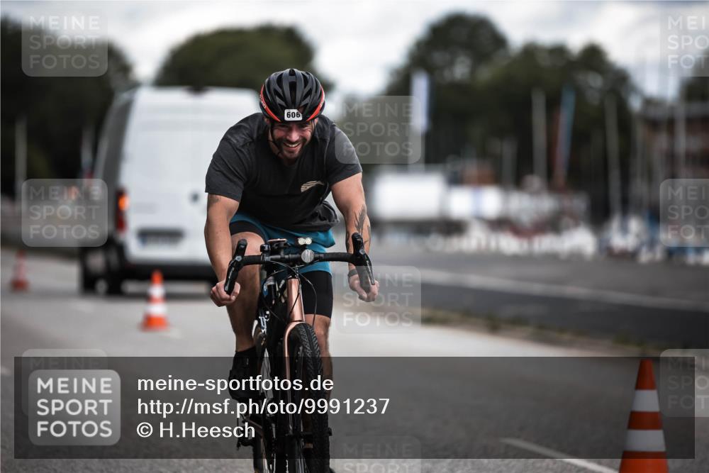 16.08.2026 - KN Förde Triathlon 2026 H.Heesch http://msf.ph/oto/9991237 16.08.2026 13:39:09 Radfahren  meine-sportfotos.de