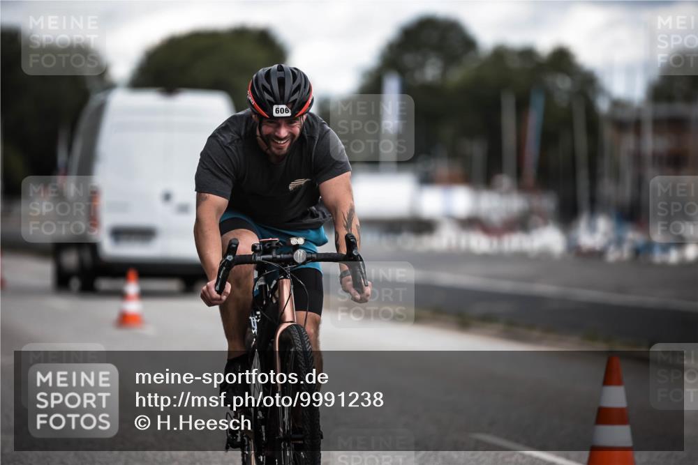 16.08.2026 - KN Förde Triathlon 2026 H.Heesch http://msf.ph/oto/9991238 16.08.2026 13:39:09 Radfahren  meine-sportfotos.de
