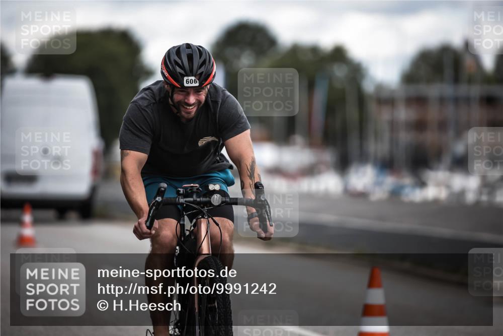 16.08.2026 - KN Förde Triathlon 2026 H.Heesch http://msf.ph/oto/9991242 16.08.2026 13:39:09 Radfahren  meine-sportfotos.de