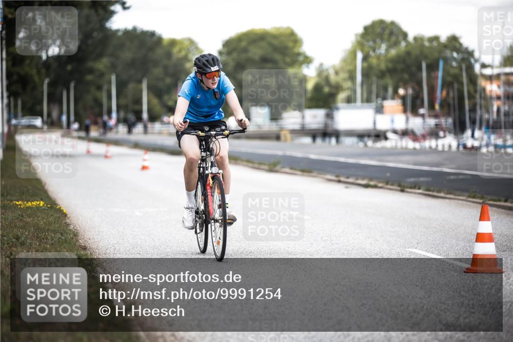 16.08.2026 - KN Förde Triathlon 2026 H.Heesch http://msf.ph/oto/9991254 16.08.2026 13:40:50 Radfahren  meine-sportfotos.de