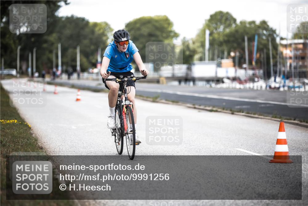 16.08.2026 - KN Förde Triathlon 2026 H.Heesch http://msf.ph/oto/9991256 16.08.2026 13:40:50 Radfahren  meine-sportfotos.de