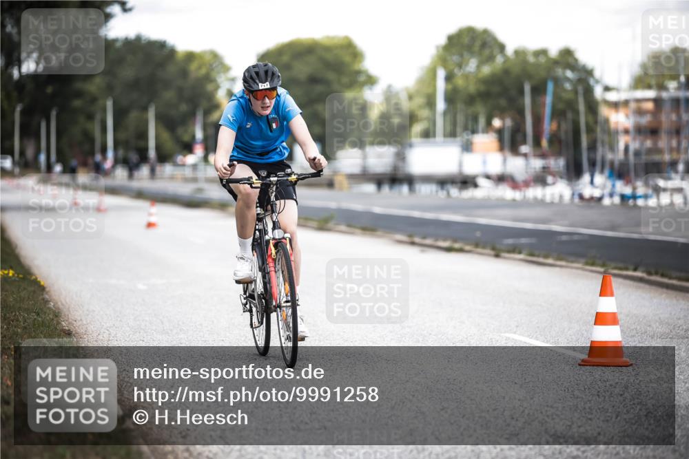 16.08.2026 - KN Förde Triathlon 2026 H.Heesch http://msf.ph/oto/9991258 16.08.2026 13:40:50 Radfahren  meine-sportfotos.de
