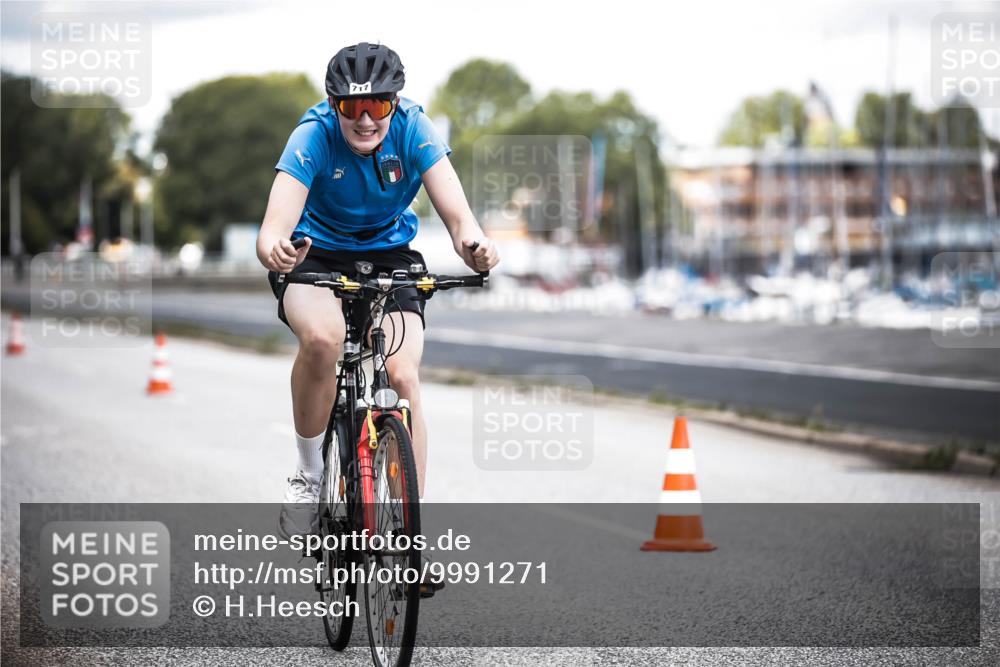 16.08.2026 - KN Förde Triathlon 2026 H.Heesch http://msf.ph/oto/9991271 16.08.2026 13:40:51 Radfahren  meine-sportfotos.de