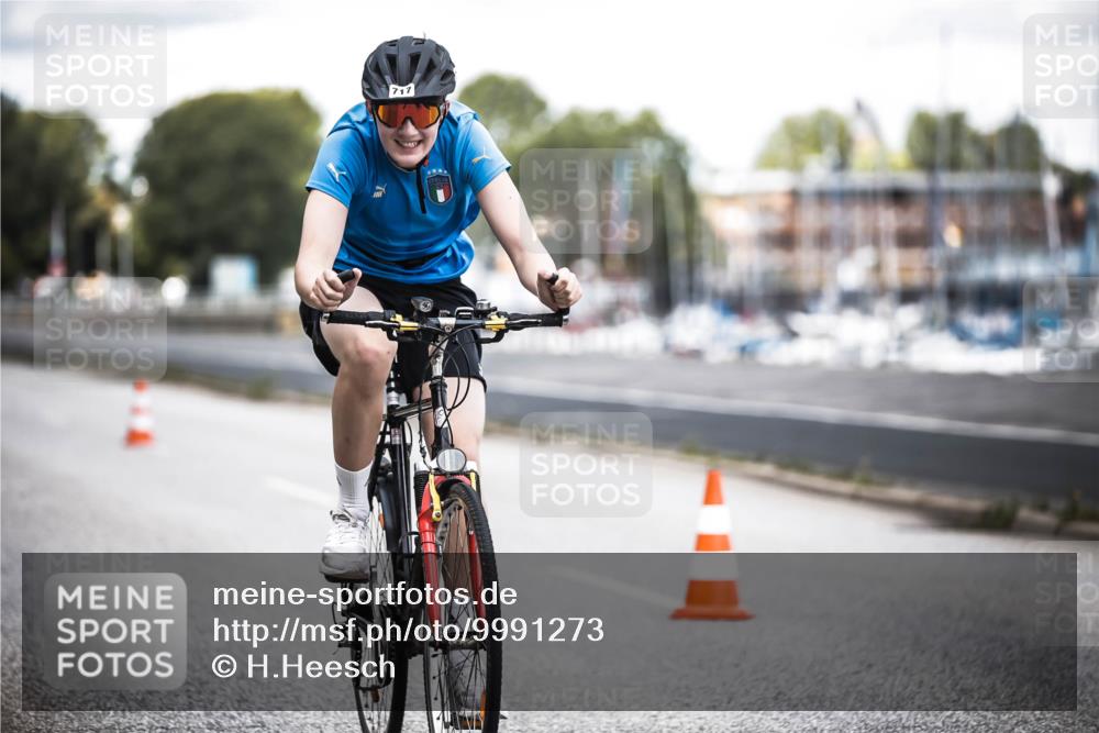 16.08.2026 - KN Förde Triathlon 2026 H.Heesch http://msf.ph/oto/9991273 16.08.2026 13:40:51 Radfahren  meine-sportfotos.de